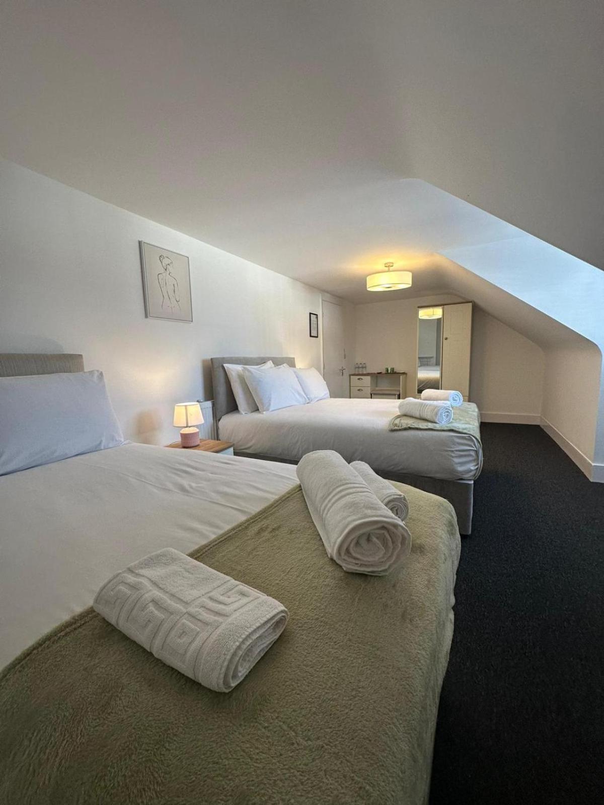 Cambridge Central Rooms - Tas Accommodations Zewnętrze zdjęcie