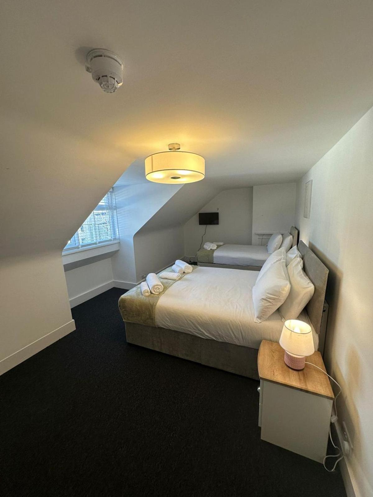 Cambridge Central Rooms - Tas Accommodations Zewnętrze zdjęcie