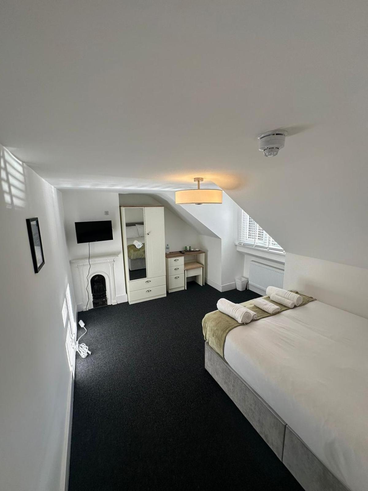 Cambridge Central Rooms - Tas Accommodations Zewnętrze zdjęcie