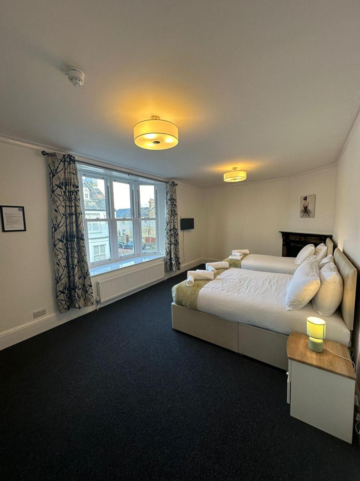 Cambridge Central Rooms - Tas Accommodations Zewnętrze zdjęcie